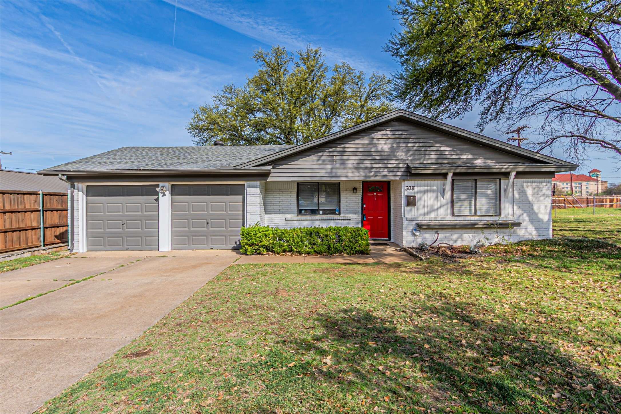 Euless, TX 76040,308 Franklin DR
