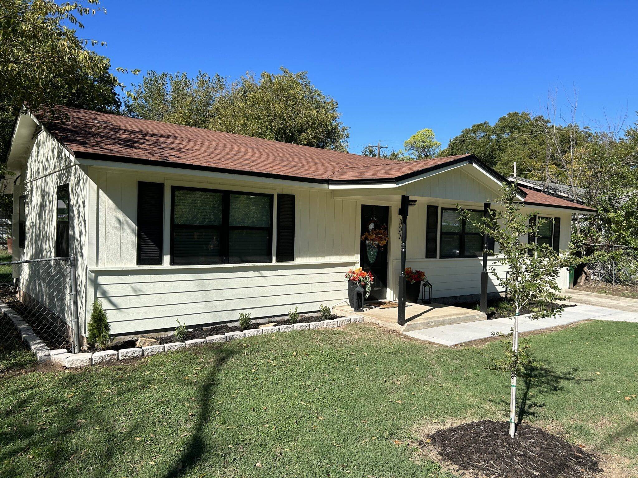 Saint Jo, TX 76265,307 E Williams ST