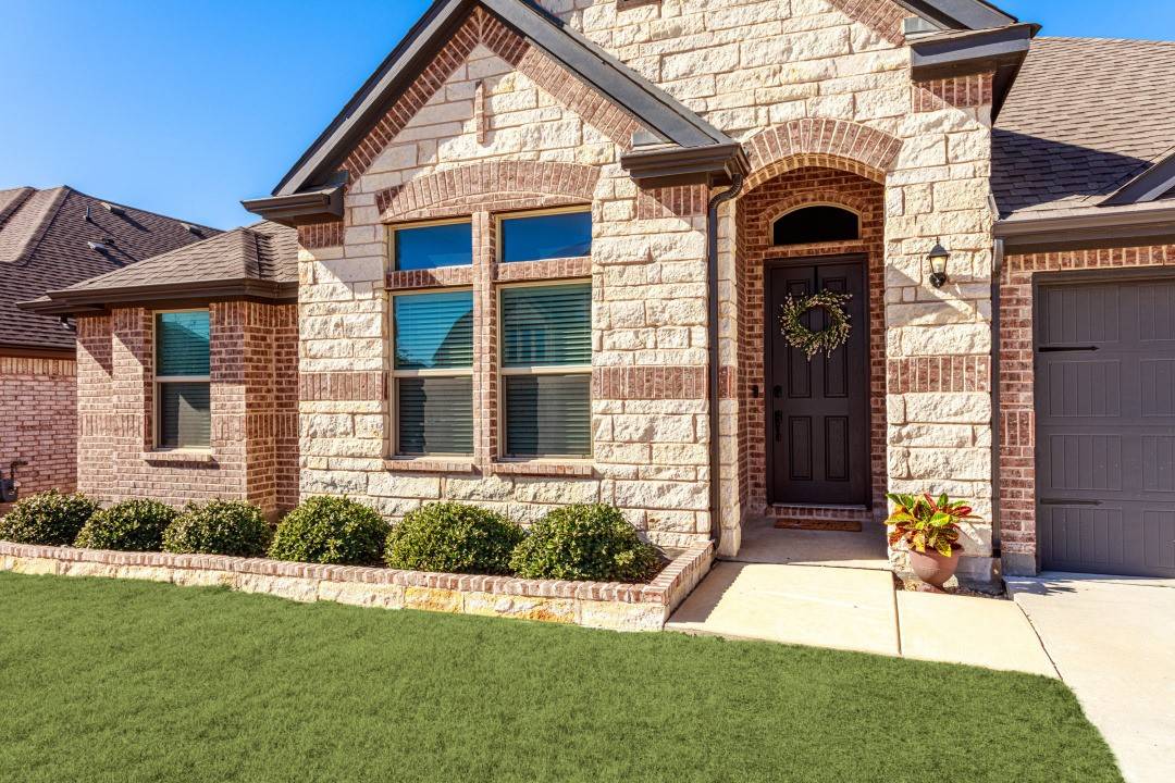 Ponder, TX 76259,230 Clairmont DR
