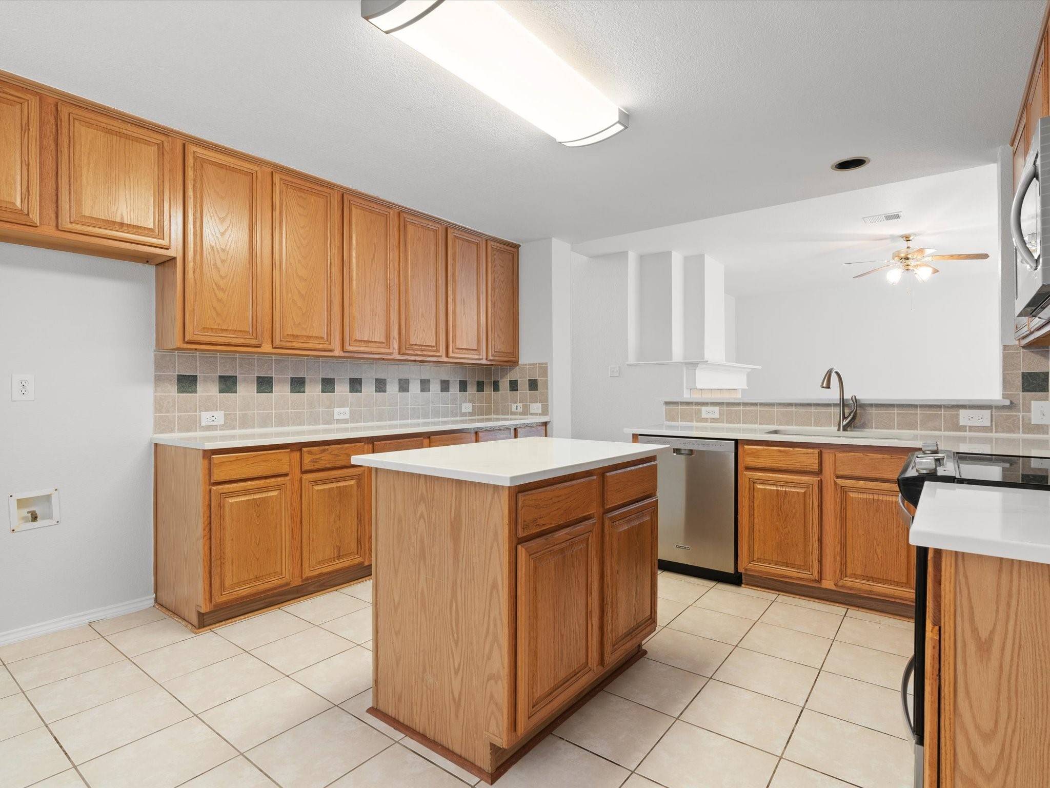 Plano, TX 75025,2425 Brycewood LN