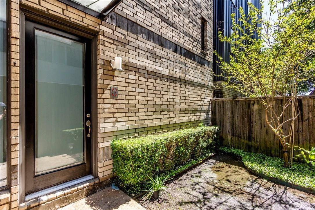 Dallas, TX 75219,4235 Holland AVE #C