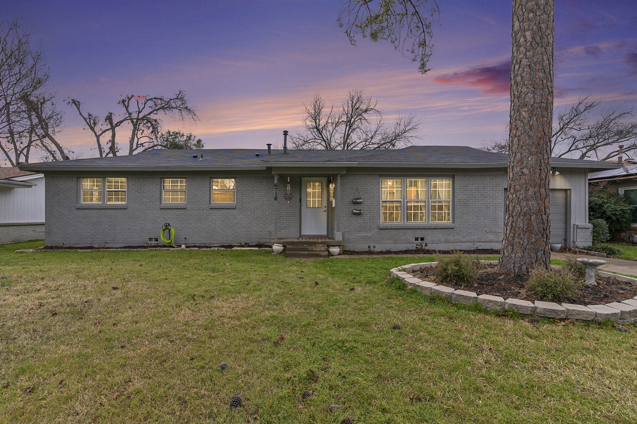 Richland Hills, TX 76118,6716 John DR