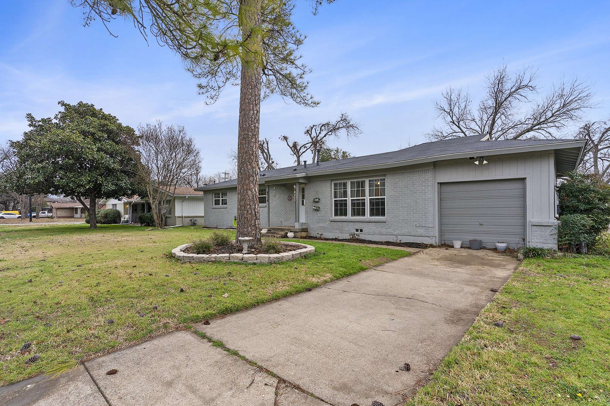 Richland Hills, TX 76118,6716 John DR