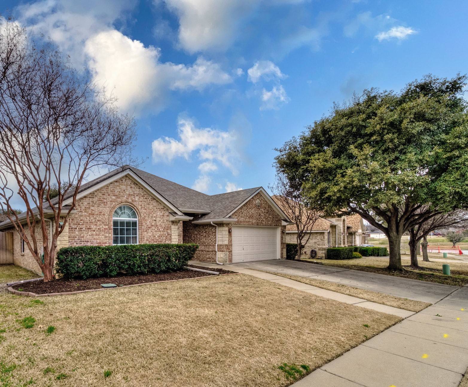 Saginaw, TX 76179,821 Grace LN