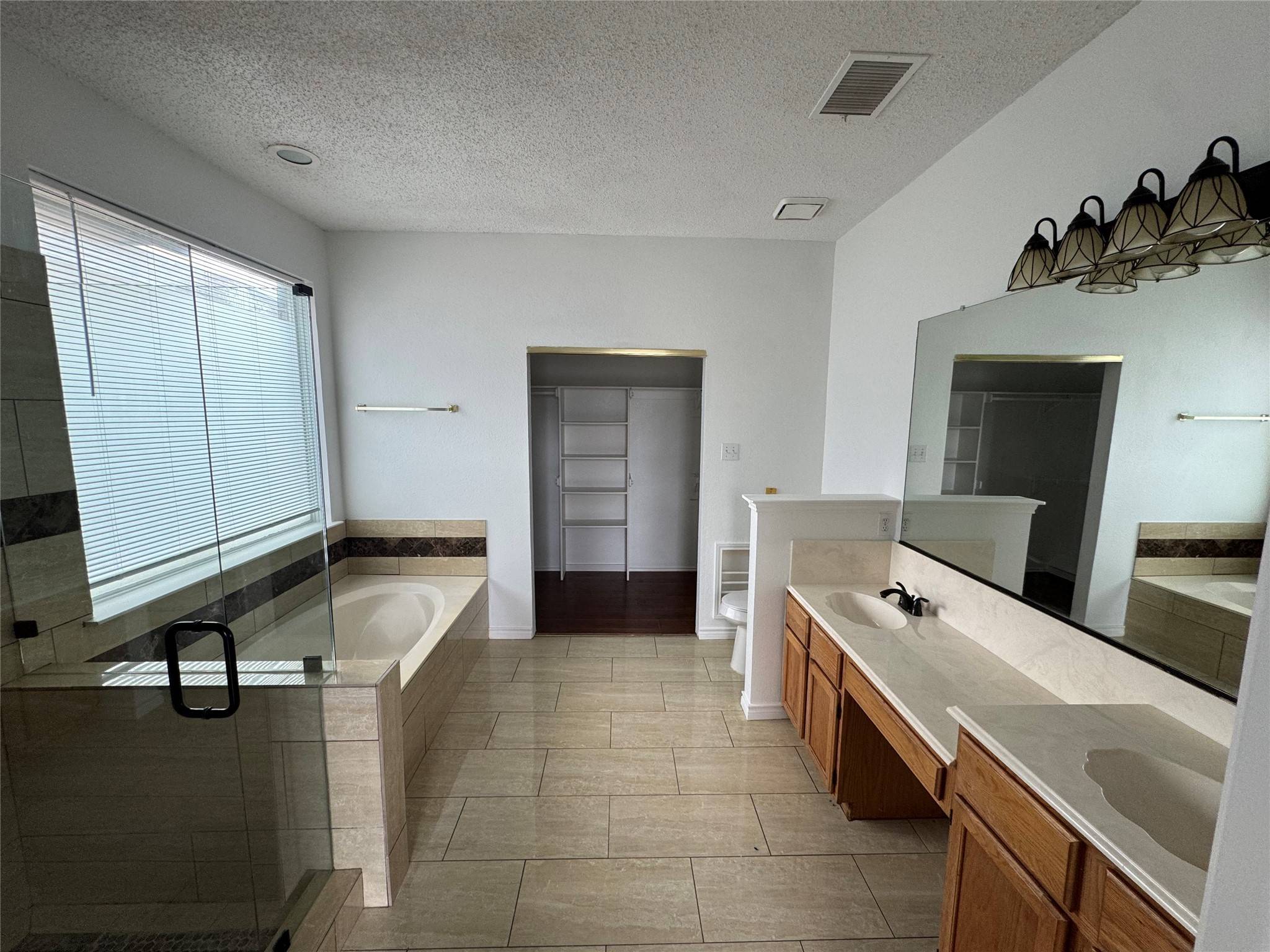 Mesquite, TX 75181,2217 Creek Royal DR
