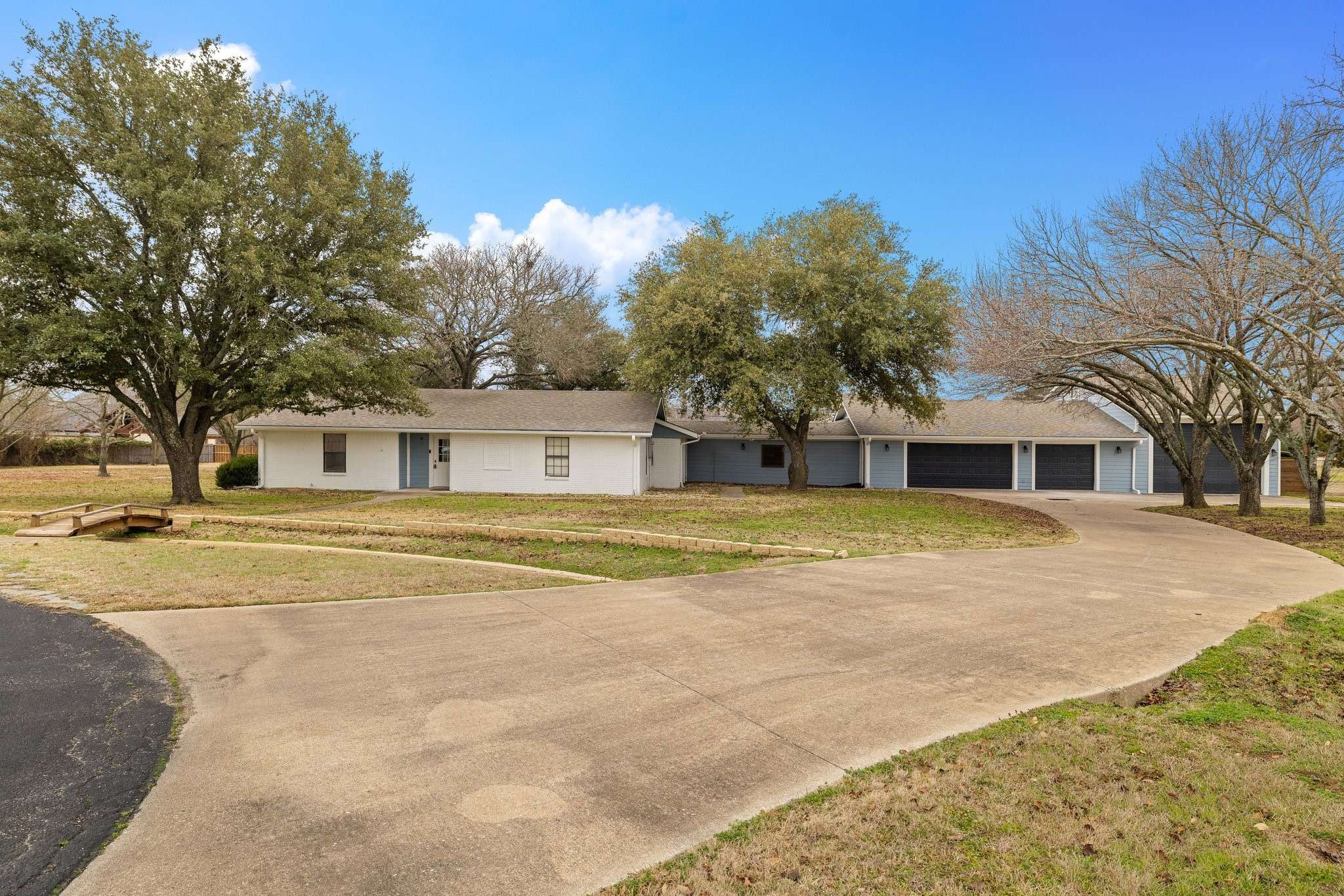 Gainesville, TX 76240,102 Bowie CV