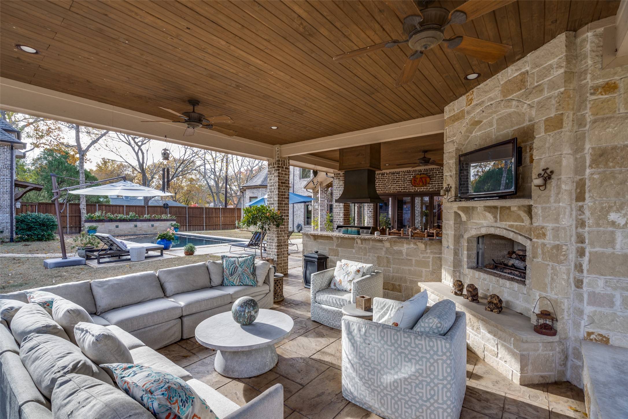Dallas, TX 75218,8400 San Fernando WAY