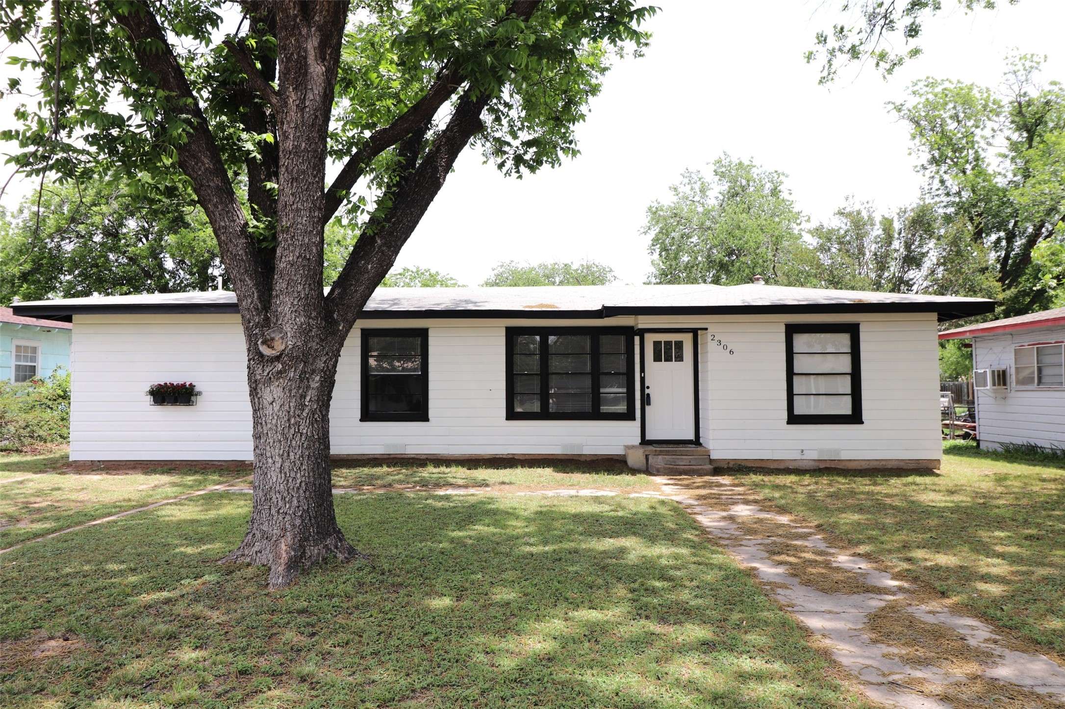 Brownwood, TX 76801,2306 Southside DR