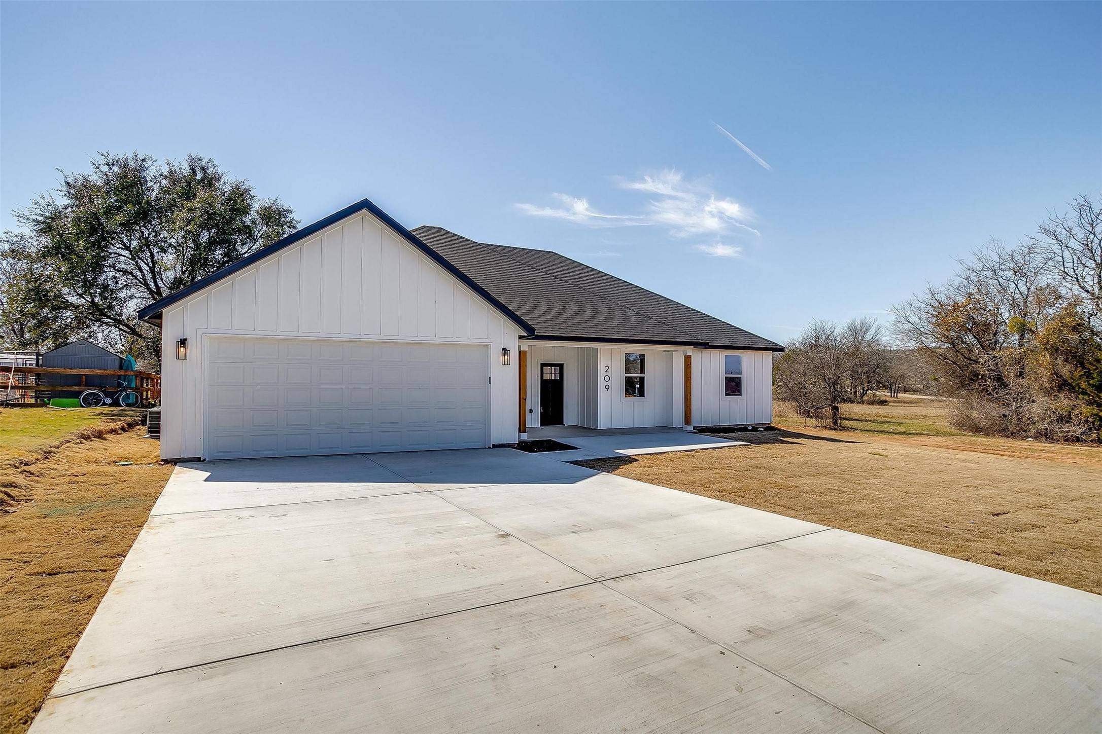 Runaway Bay, TX 76426,209 Lanai DR
