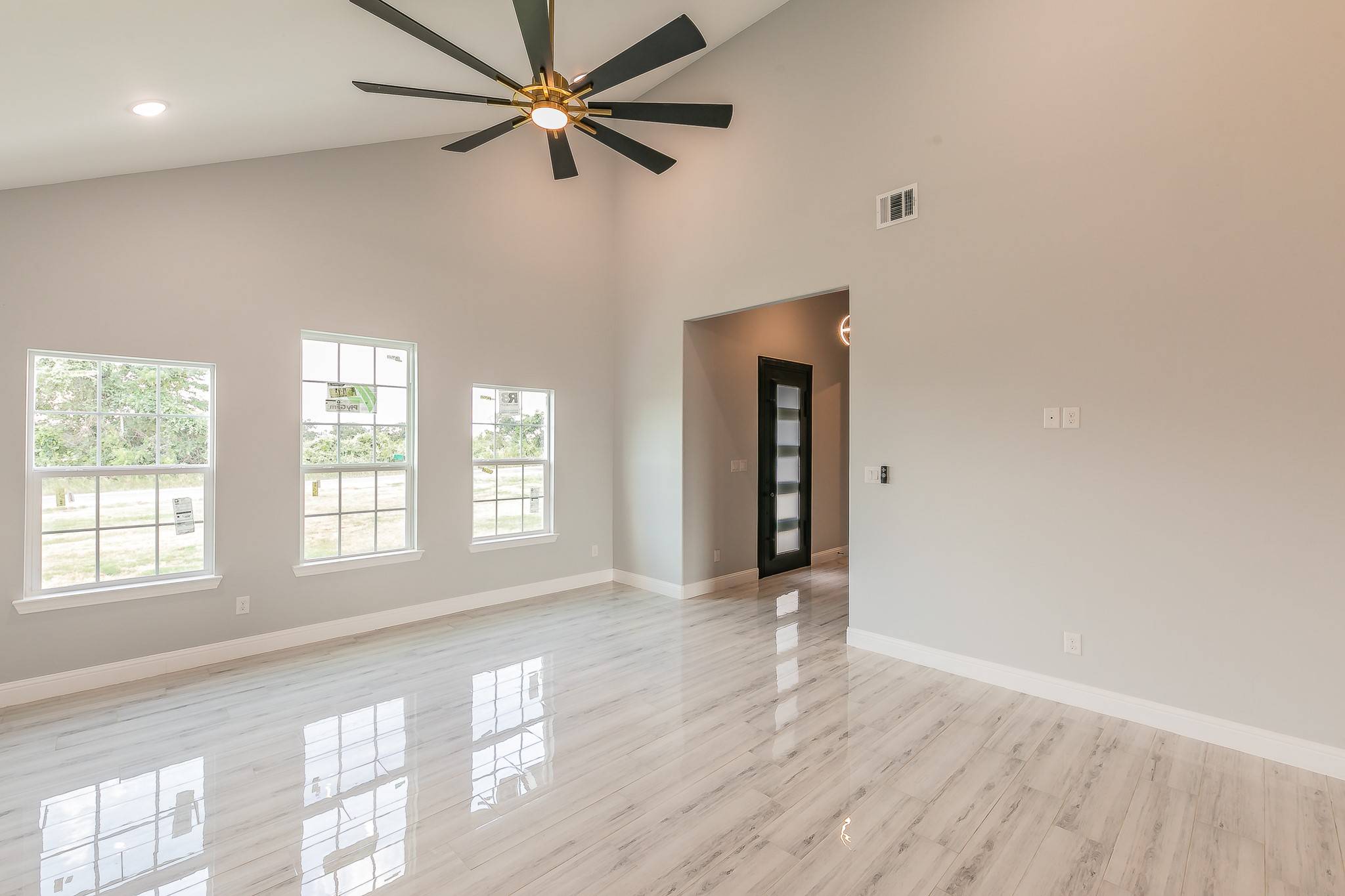 Bridgeport, TX 76426,732 County Road 3424