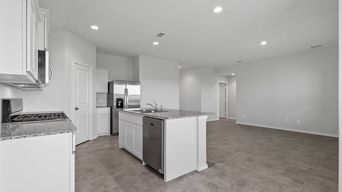 Azle, TX 76020,320 LUBBOCK DR