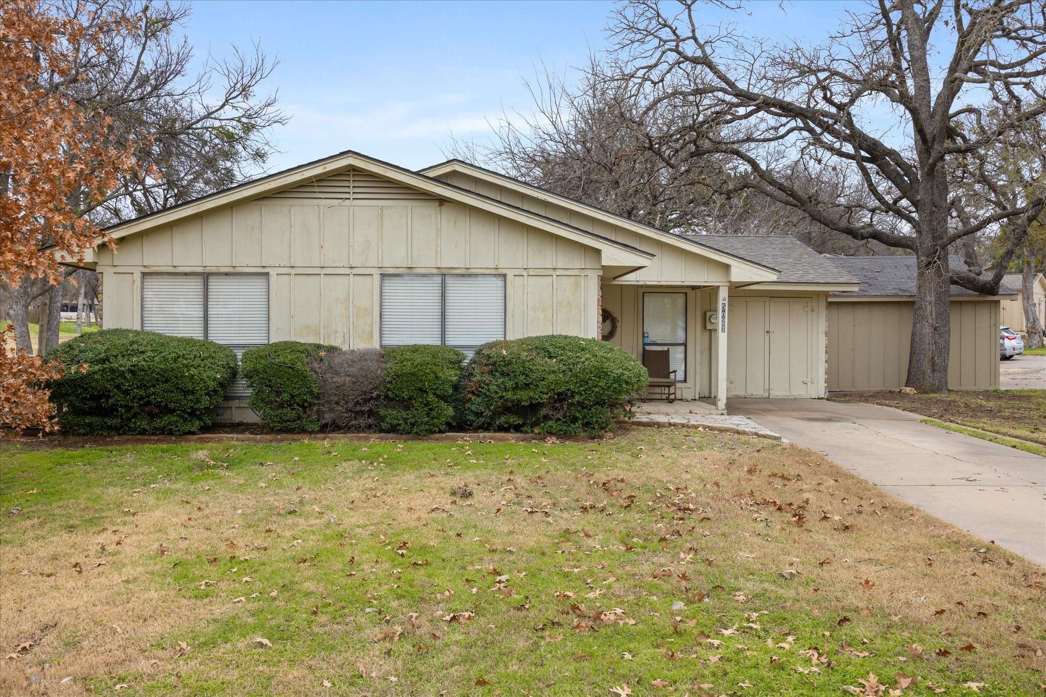 Granbury, TX 76049,5021 Country Club DR