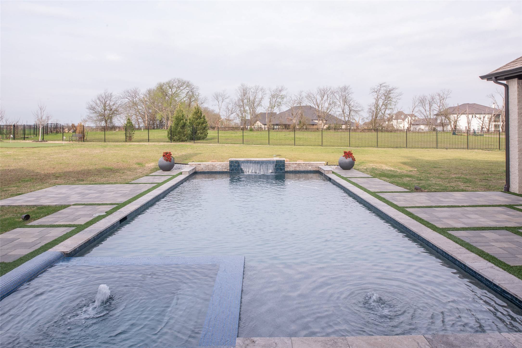 Lucas, TX 75002,910 Greenacres LN