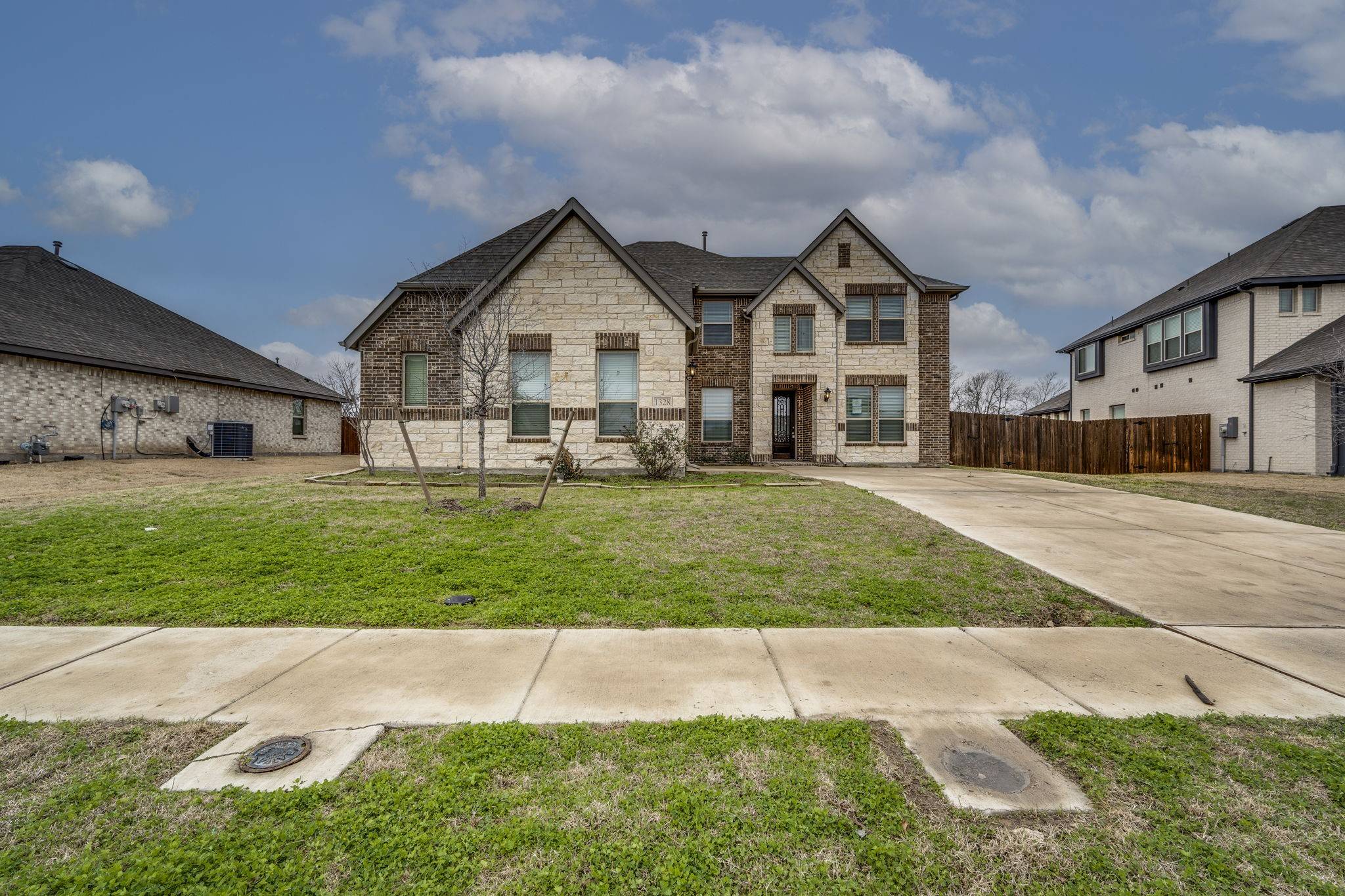 Forney, TX 75126,1328 Lone Hill LN