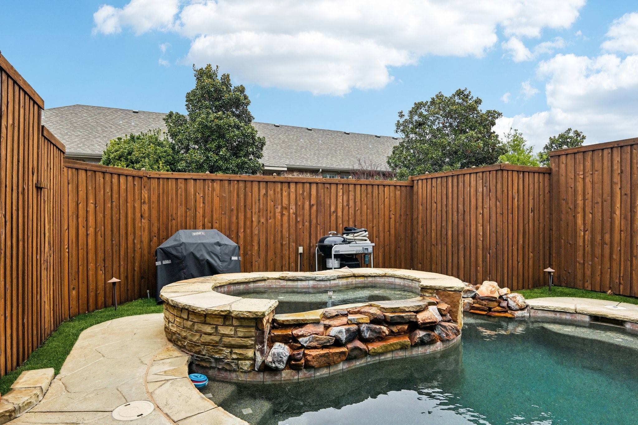 Carrollton, TX 75007,1741 Flowers DR