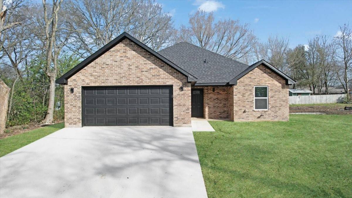 Mount Pleasant, TX 75455,307 E Arizona