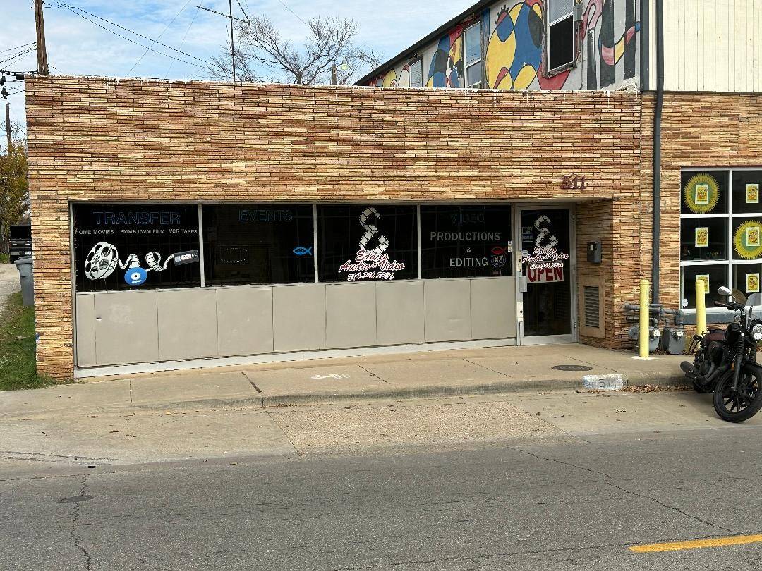 Dallas, TX 75208,511 W Davis ST