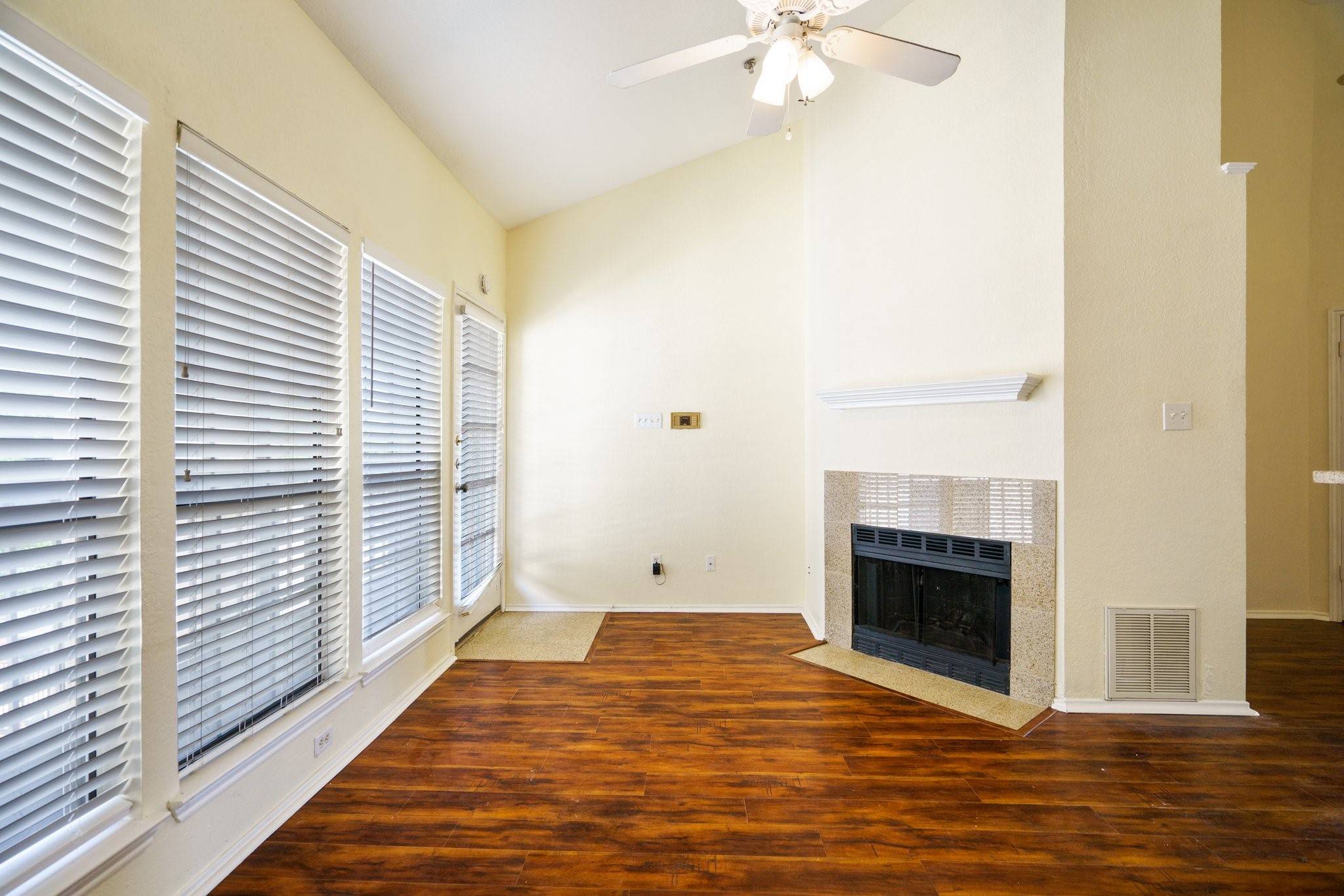 Dallas, TX 75209,4800 W Lovers LN #518