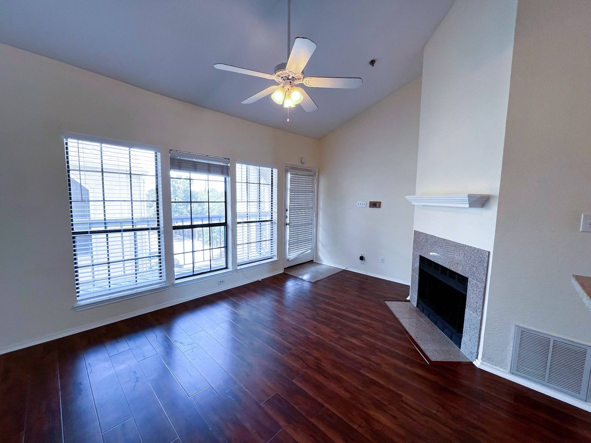 Dallas, TX 75209,4800 W Lovers LN #518