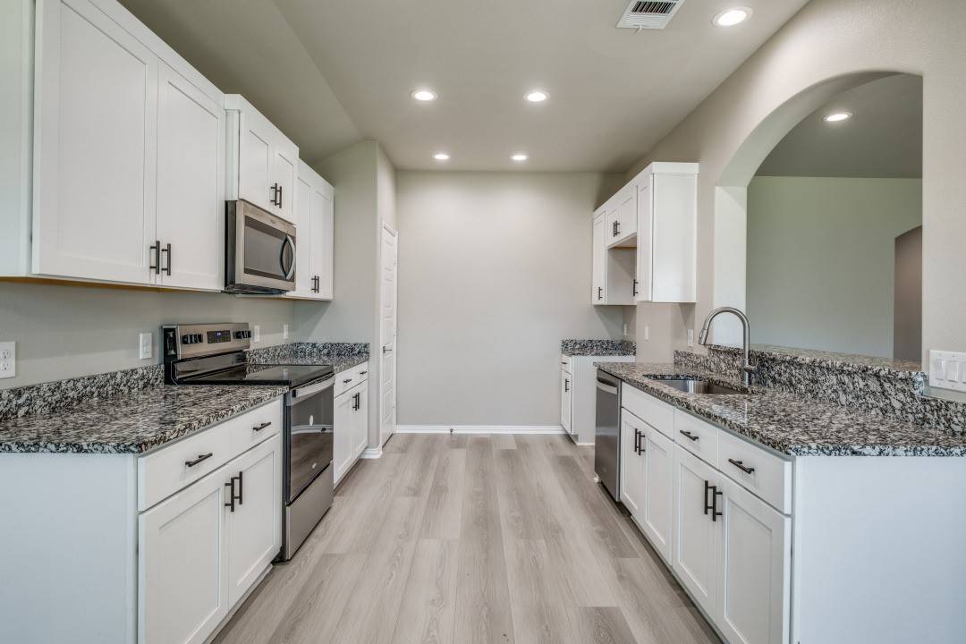 Dallas, TX 75217,1646 Portofino DR