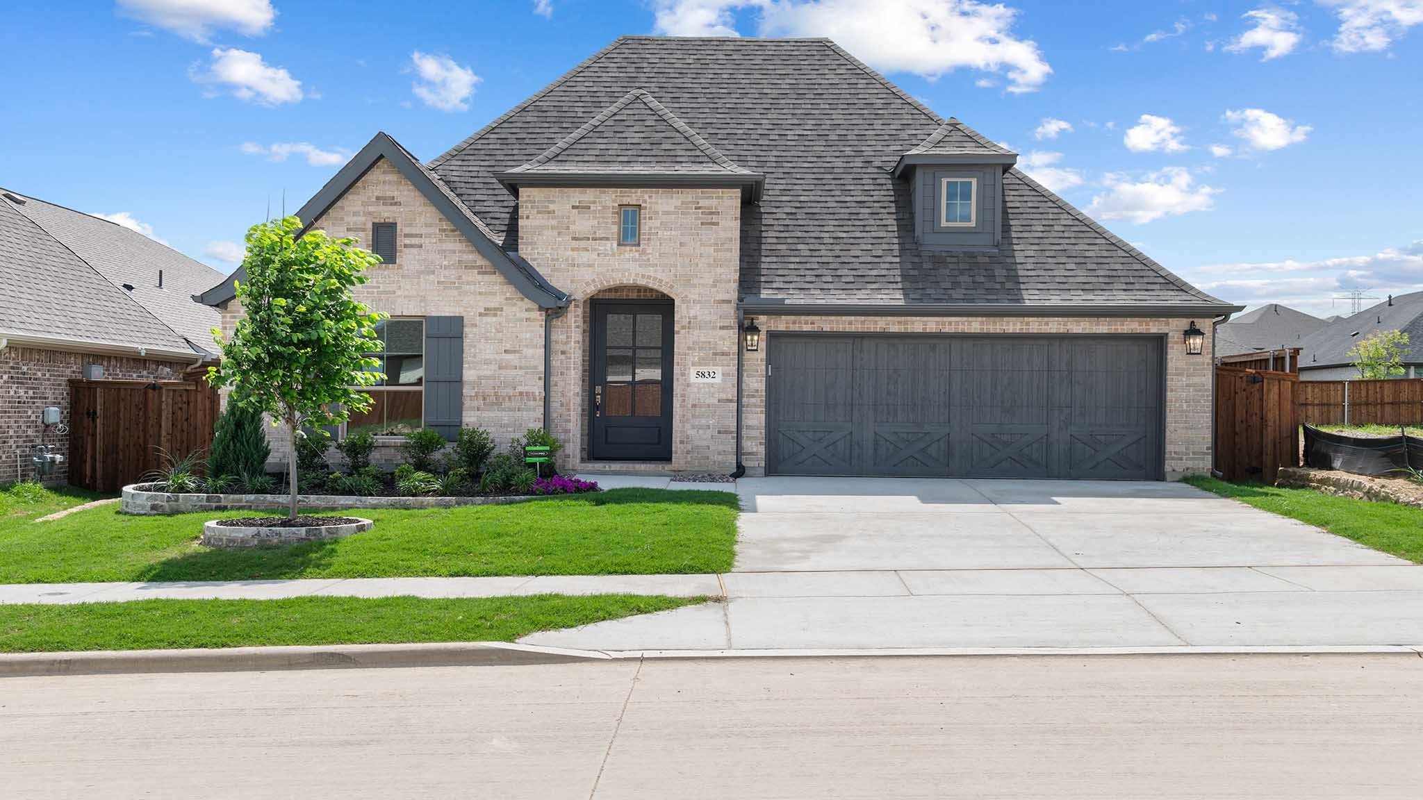 Fort Worth, TX 76126,5832 Megs Creek RD