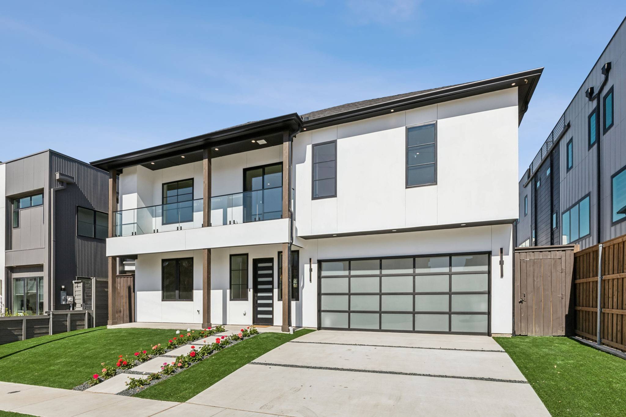 Dallas, TX 75204,1922 California DR
