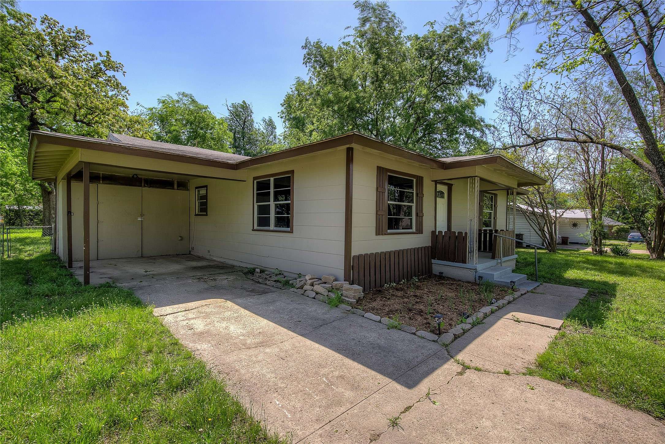 Sulphur Springs, TX 75482,834 Cranford ST
