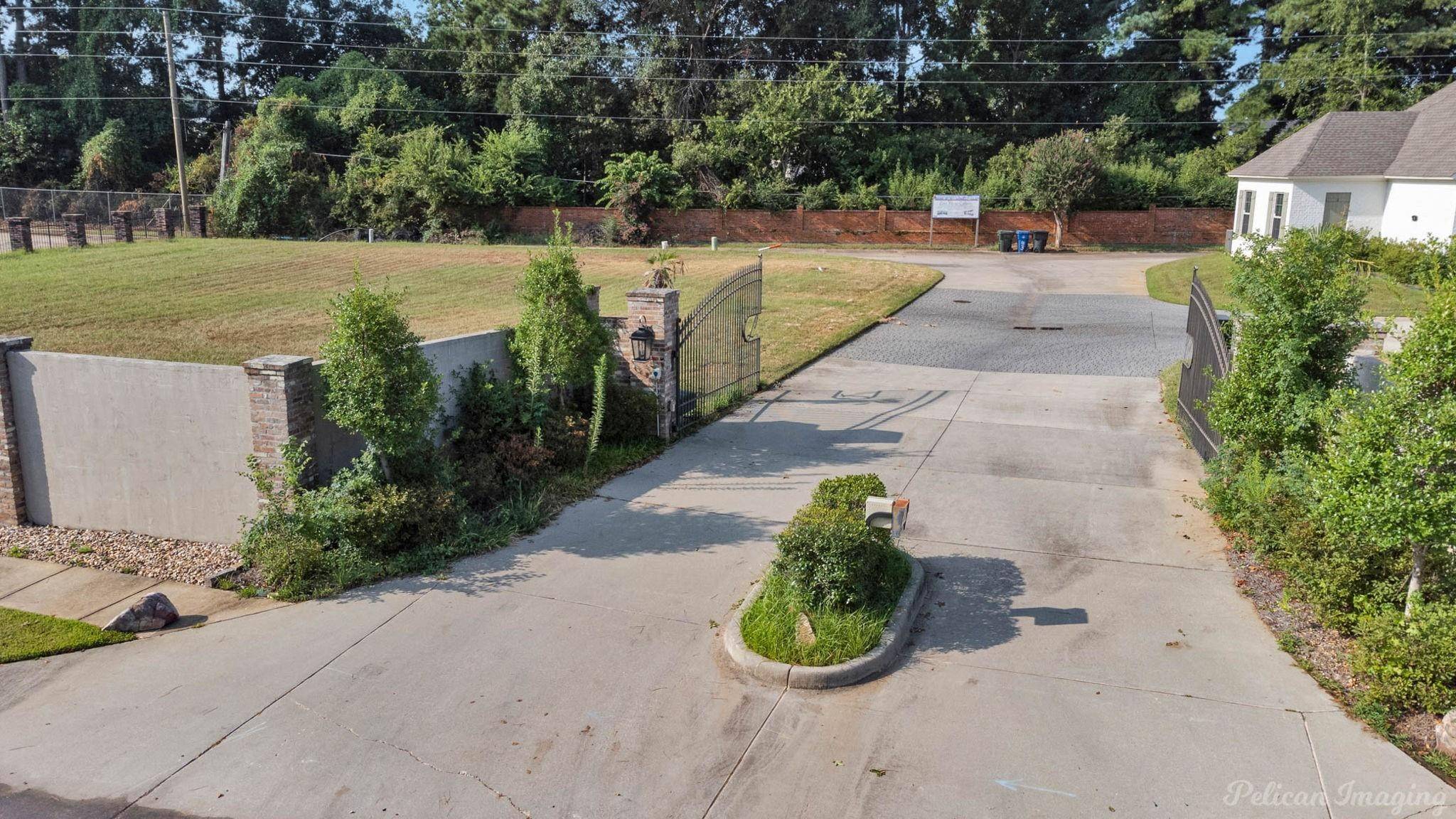 Shreveport, LA 71106,8950 W Wilderness WAY #1