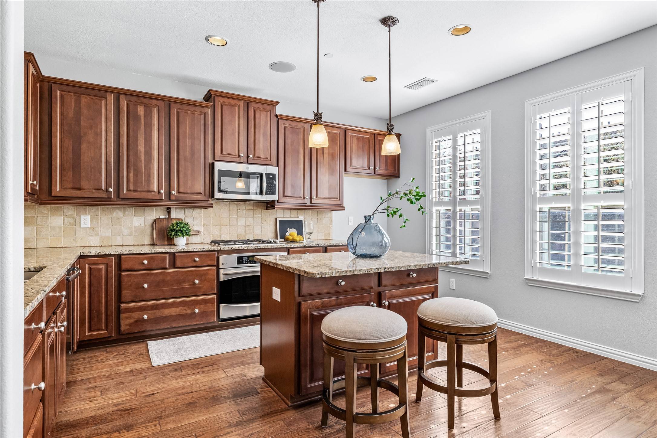 Irving, TX 75063,1523 Biltmore LN