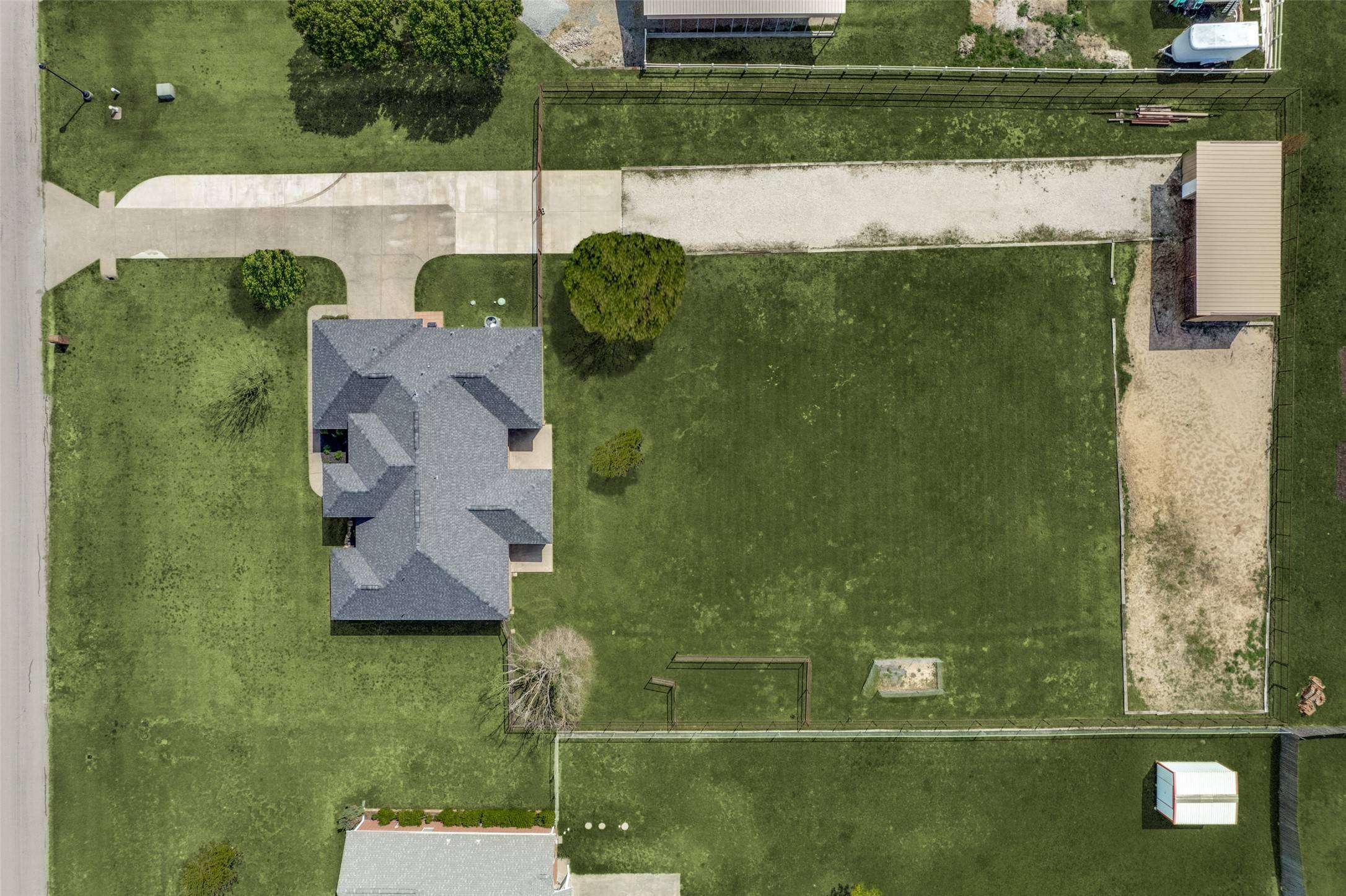 Van Alstyne, TX 75495,1656 Hearn LN