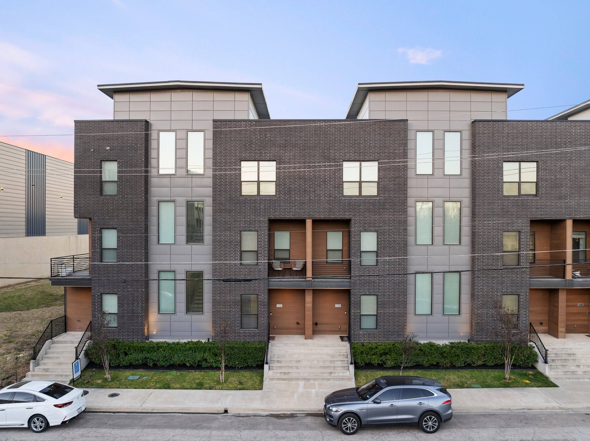 Dallas, TX 75215,2000 Park AVE #102