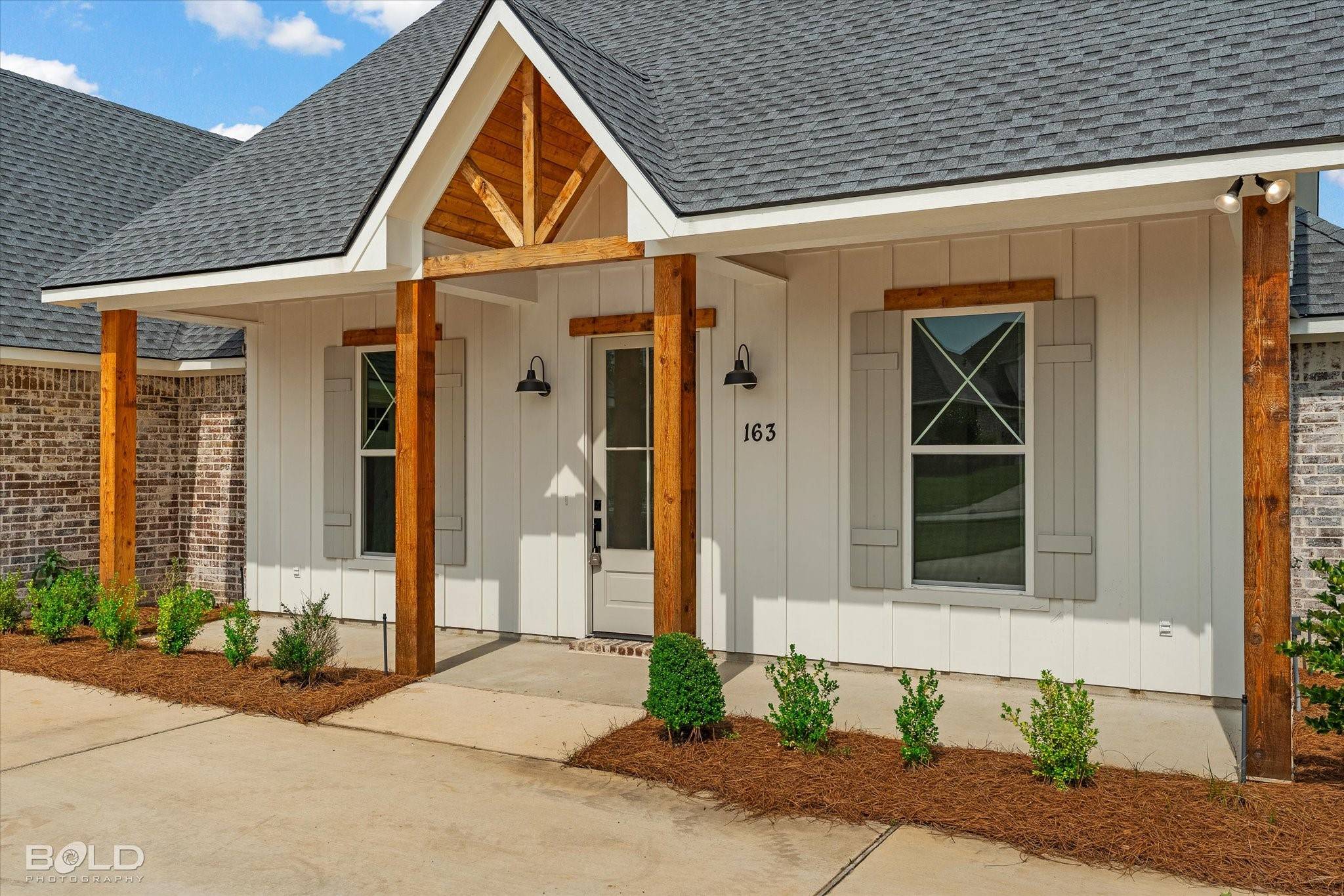 Stonewall, LA 71078,163 Oak Alley
