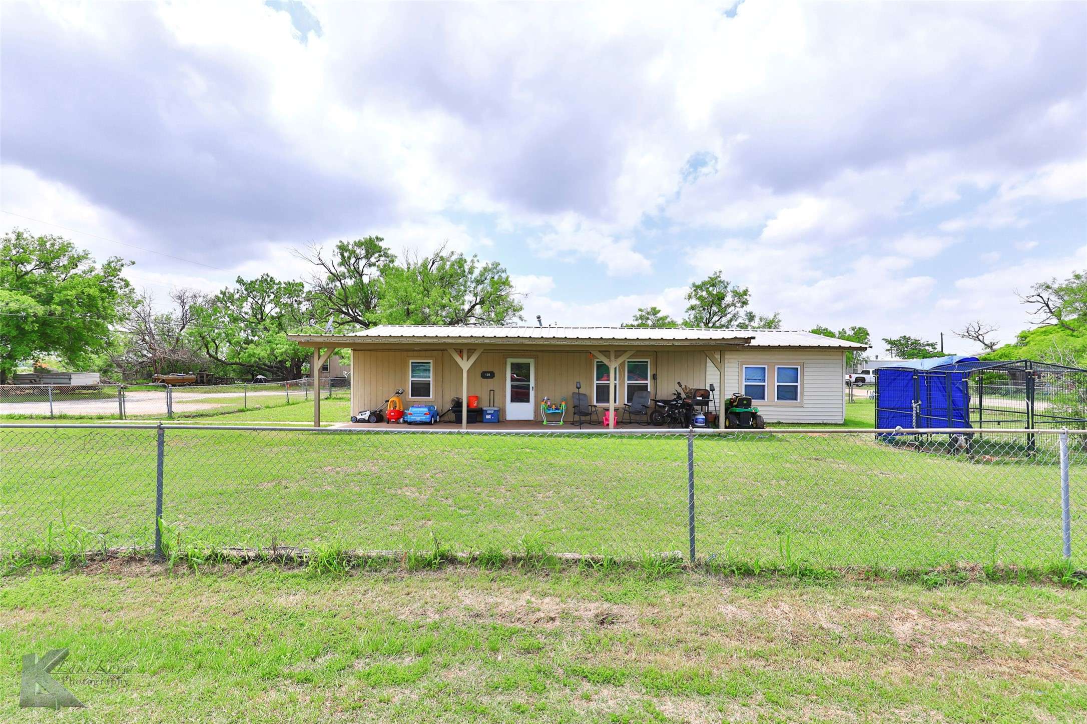 Tye, TX 79563,108 Indian Creek DR