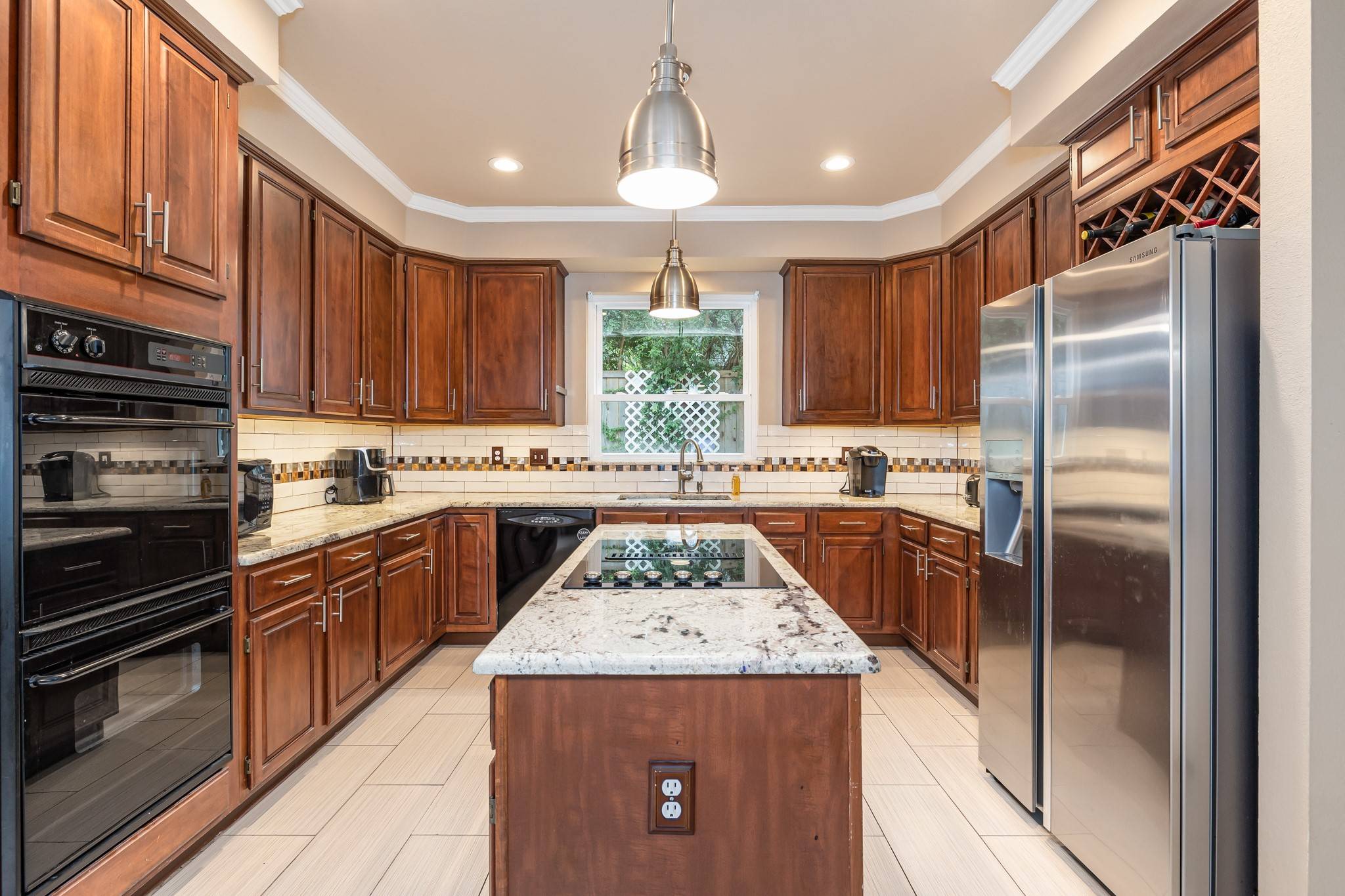 Grapevine, TX 76051,1727 Parkwood DR