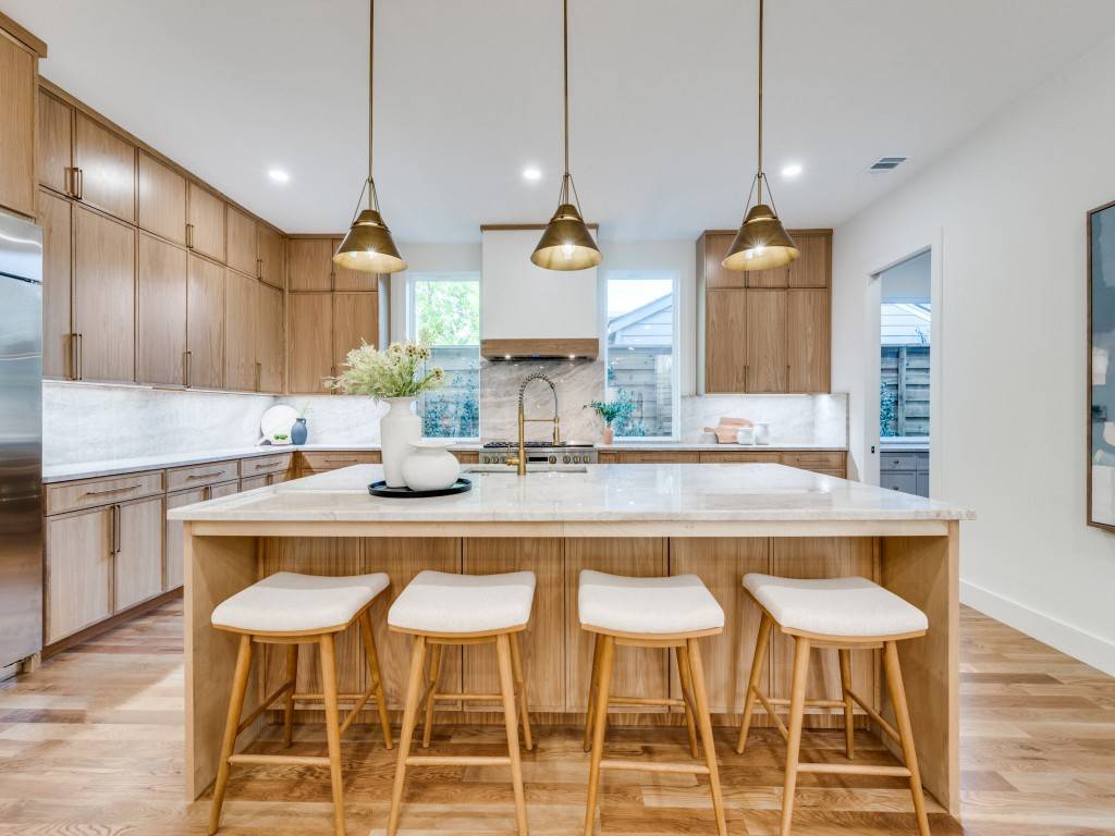Dallas, TX 75220,3850 Davila DR
