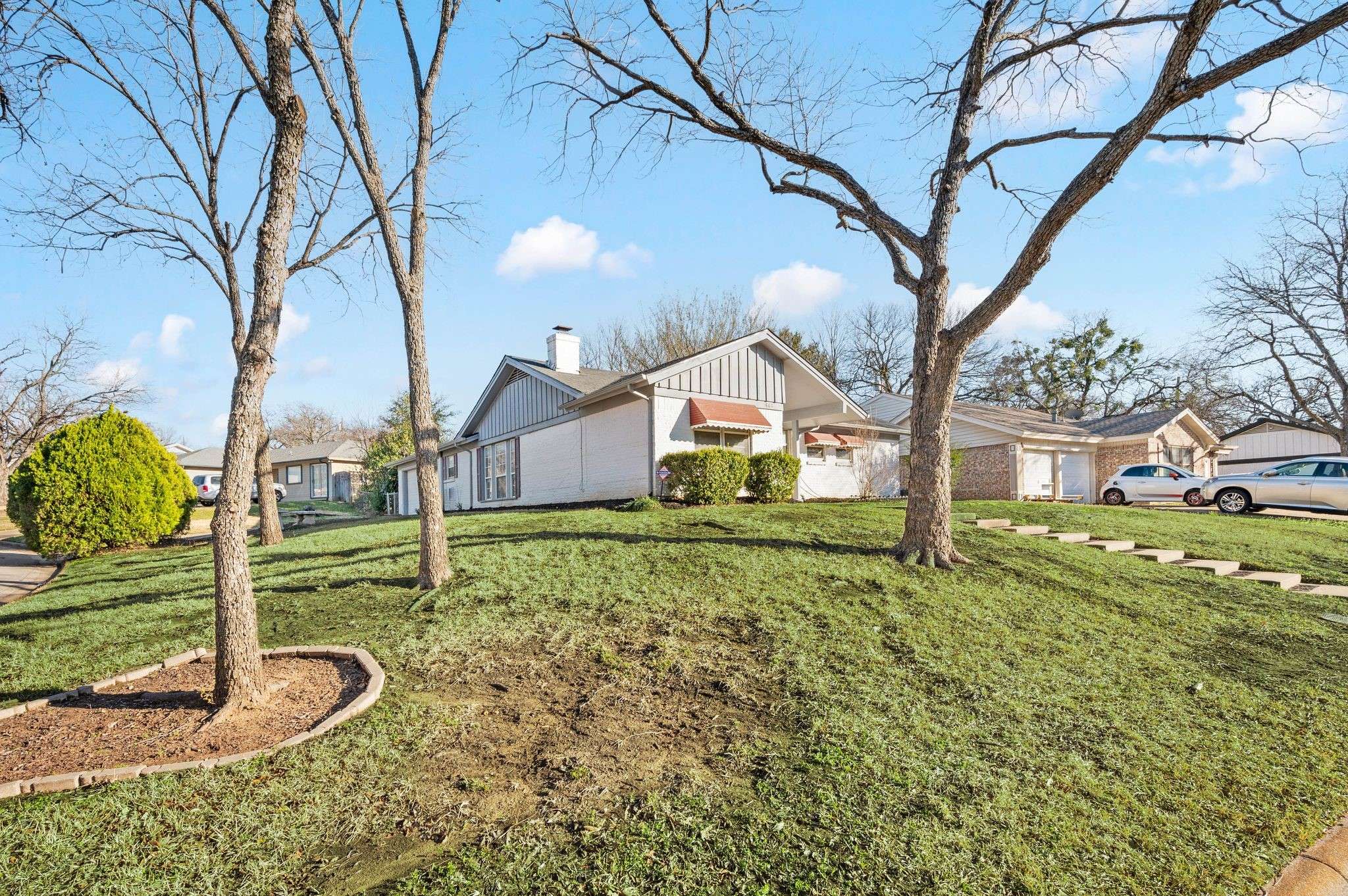 Euless, TX 76040,801 Eastcliff DR