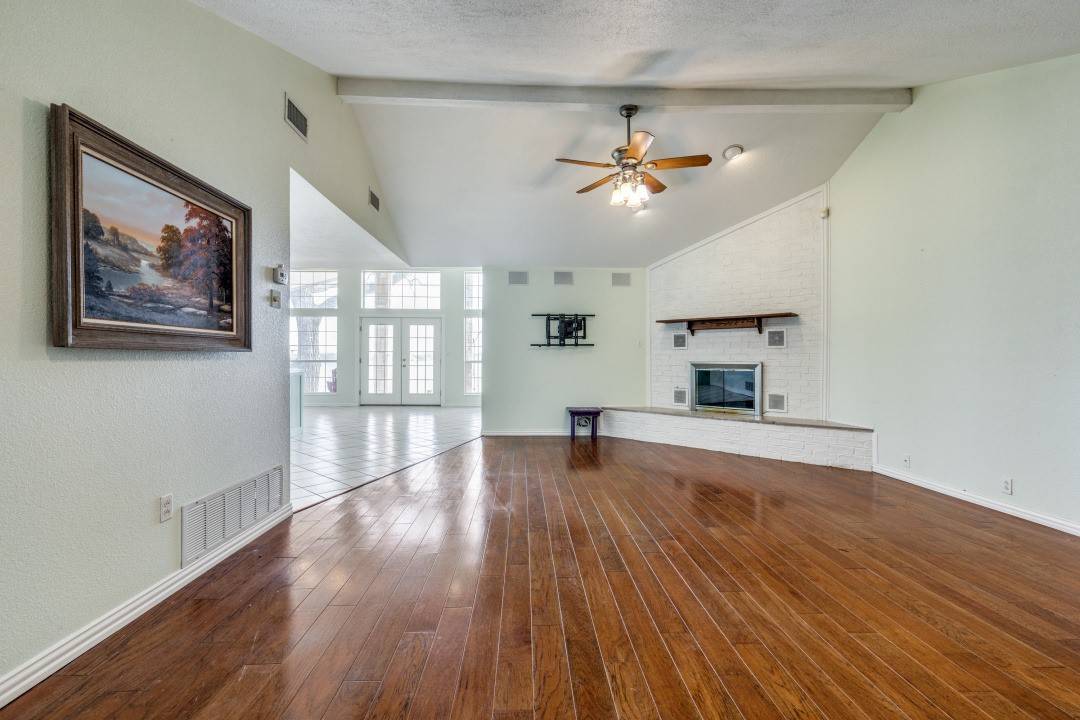 Azle, TX 76020,11484 Moran RD