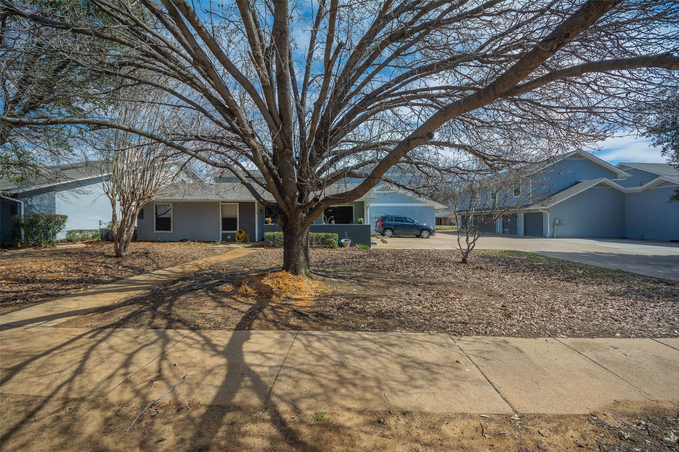 Hurst, TX 76053,618 Timberline DR