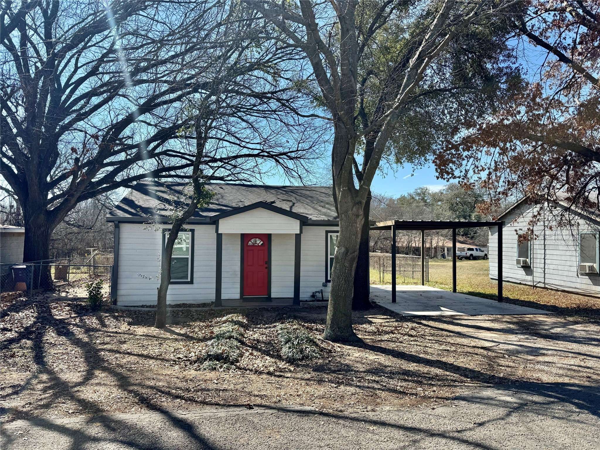 Granbury, TX 76048,113 W Arnold ST