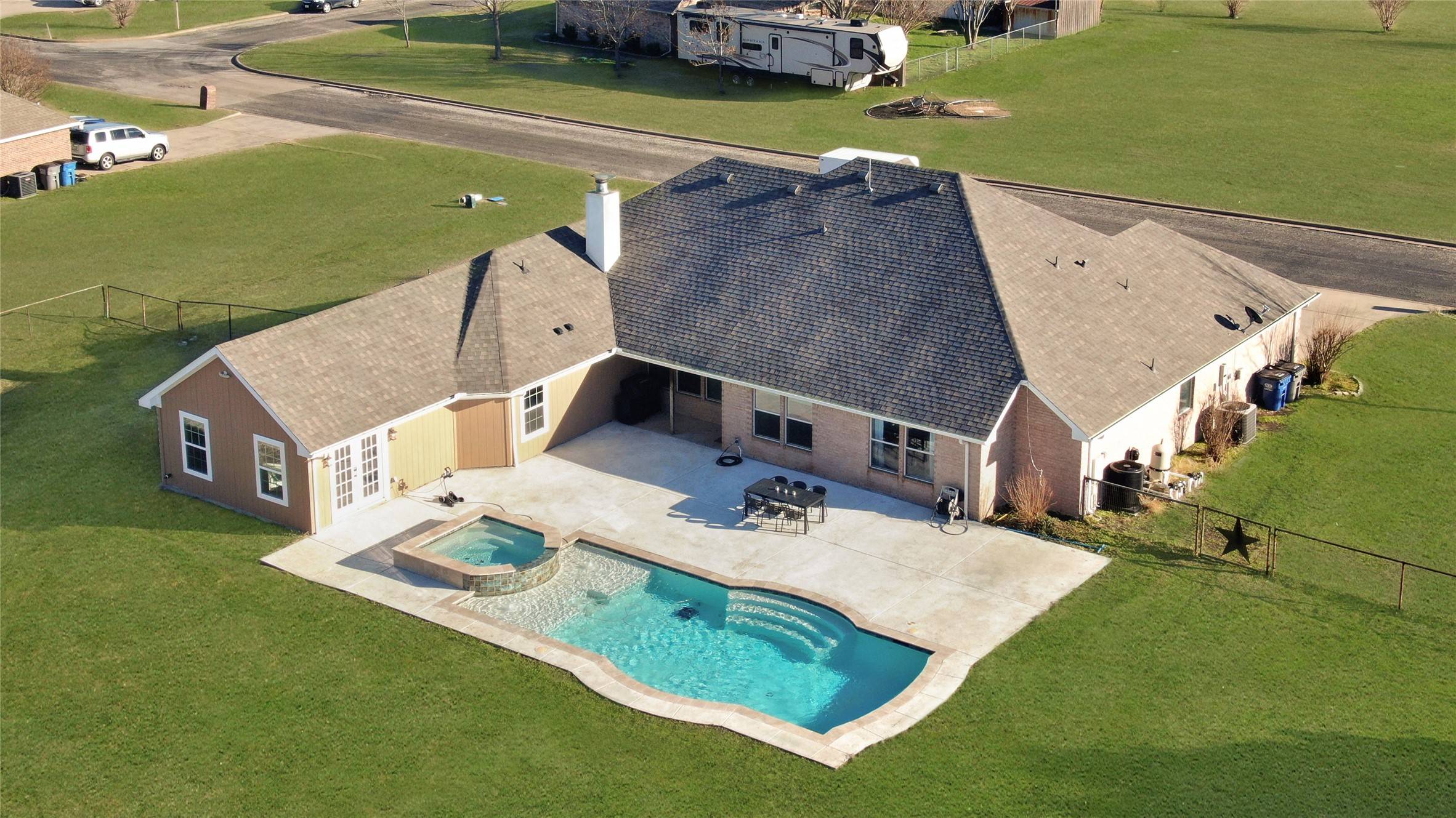 Lavon, TX 75166,246 Shoreview DR