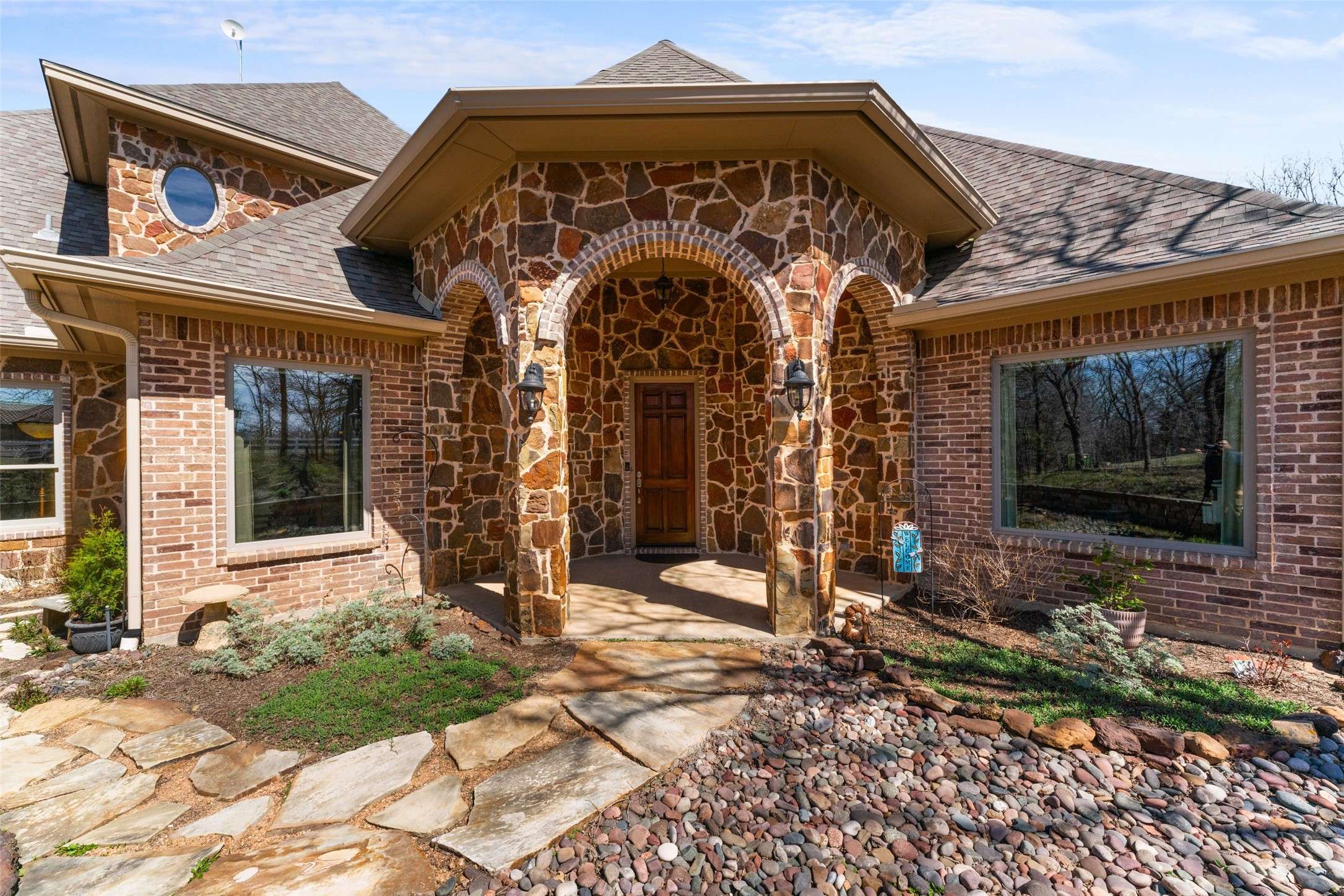 Pilot Point, TX 76258,10072 Bluffview CIR