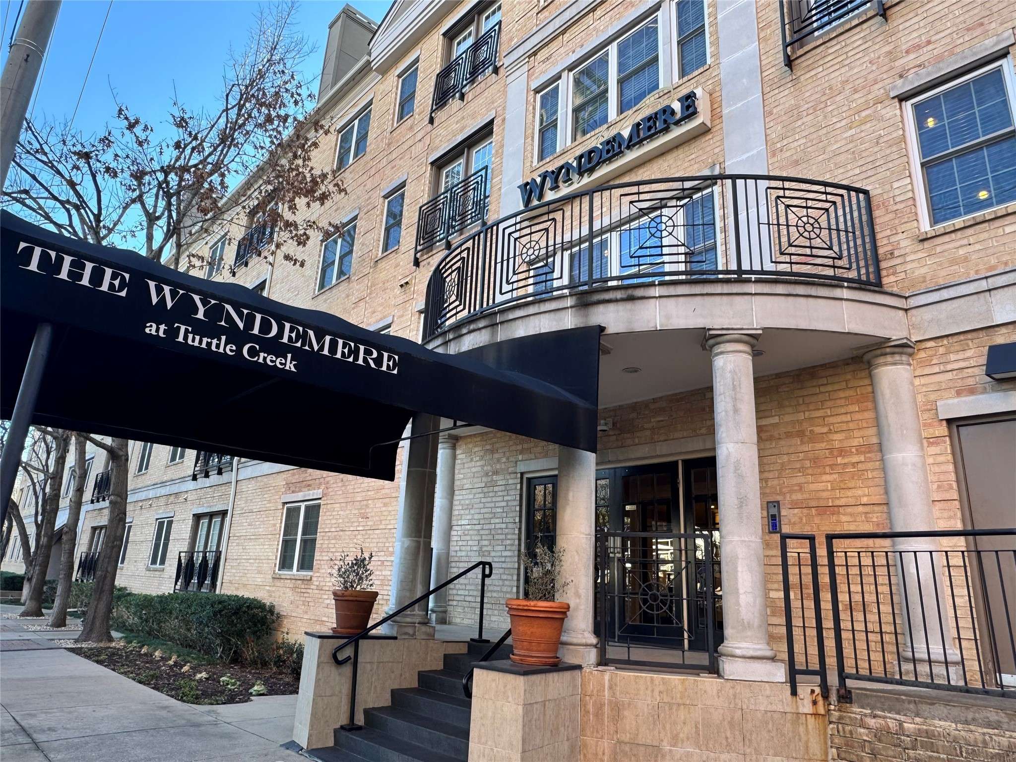 Dallas, TX 75219,3400 Welborn ST #111