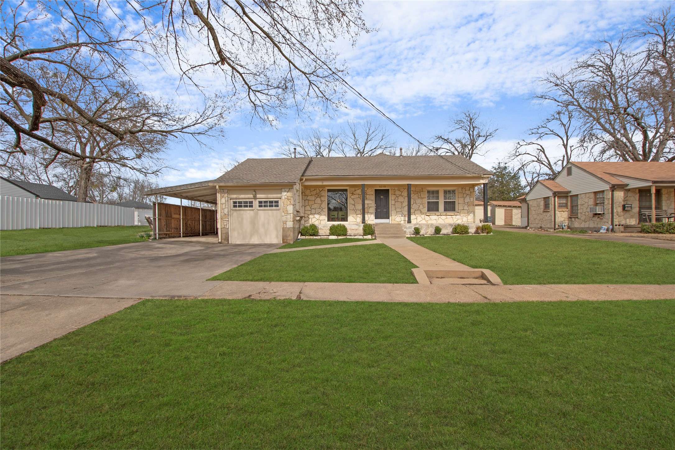 Dallas, TX 75224,1519 Lansford AVE