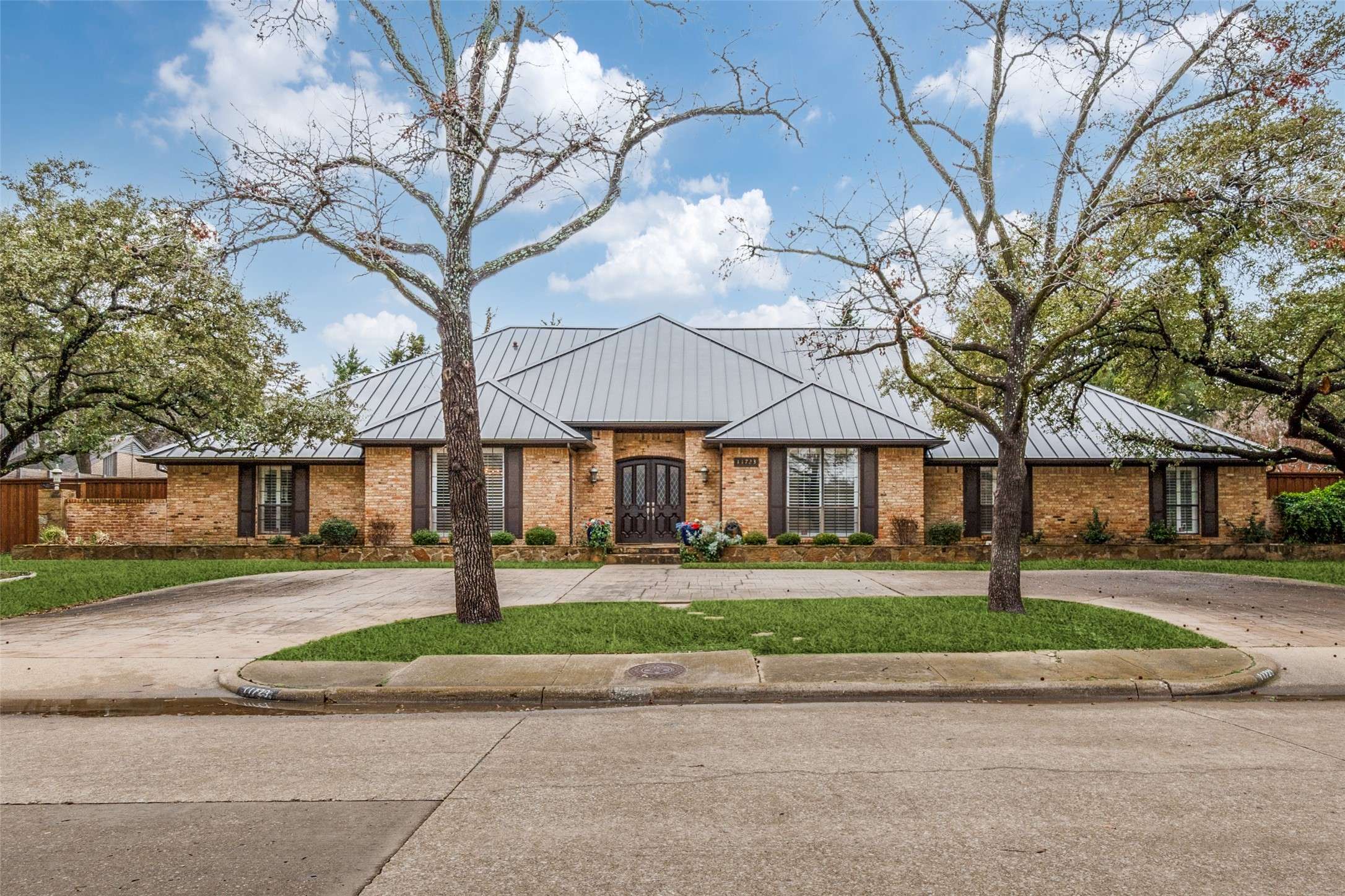 Dallas, TX 75230,11723 Pine Forest DR