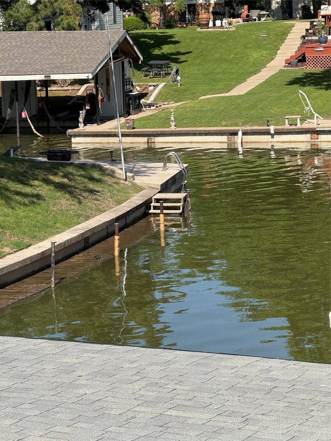 Azle, TX 76020,676 Harbor DR