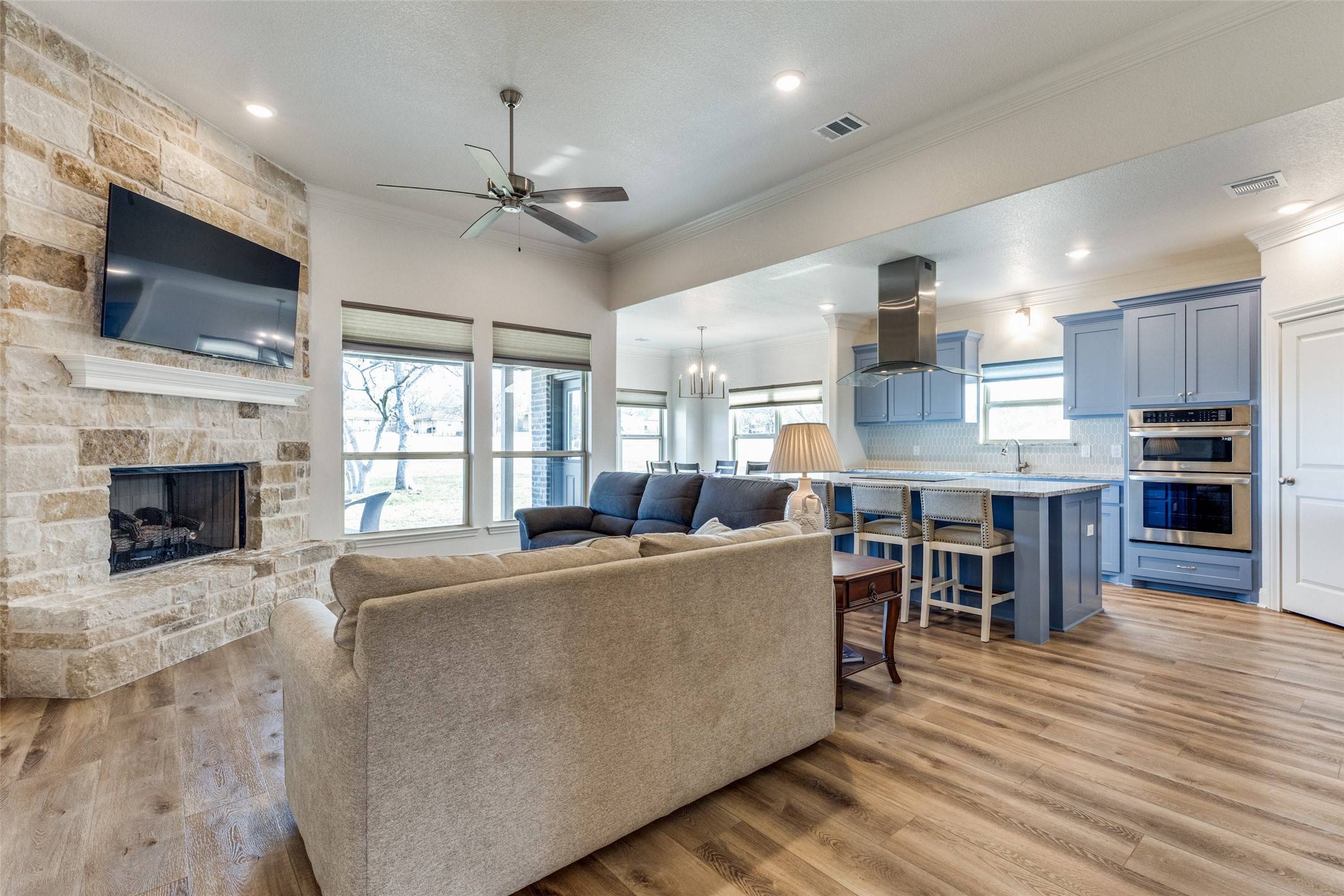 Runaway Bay, TX 76426,648 Half Moon WAY