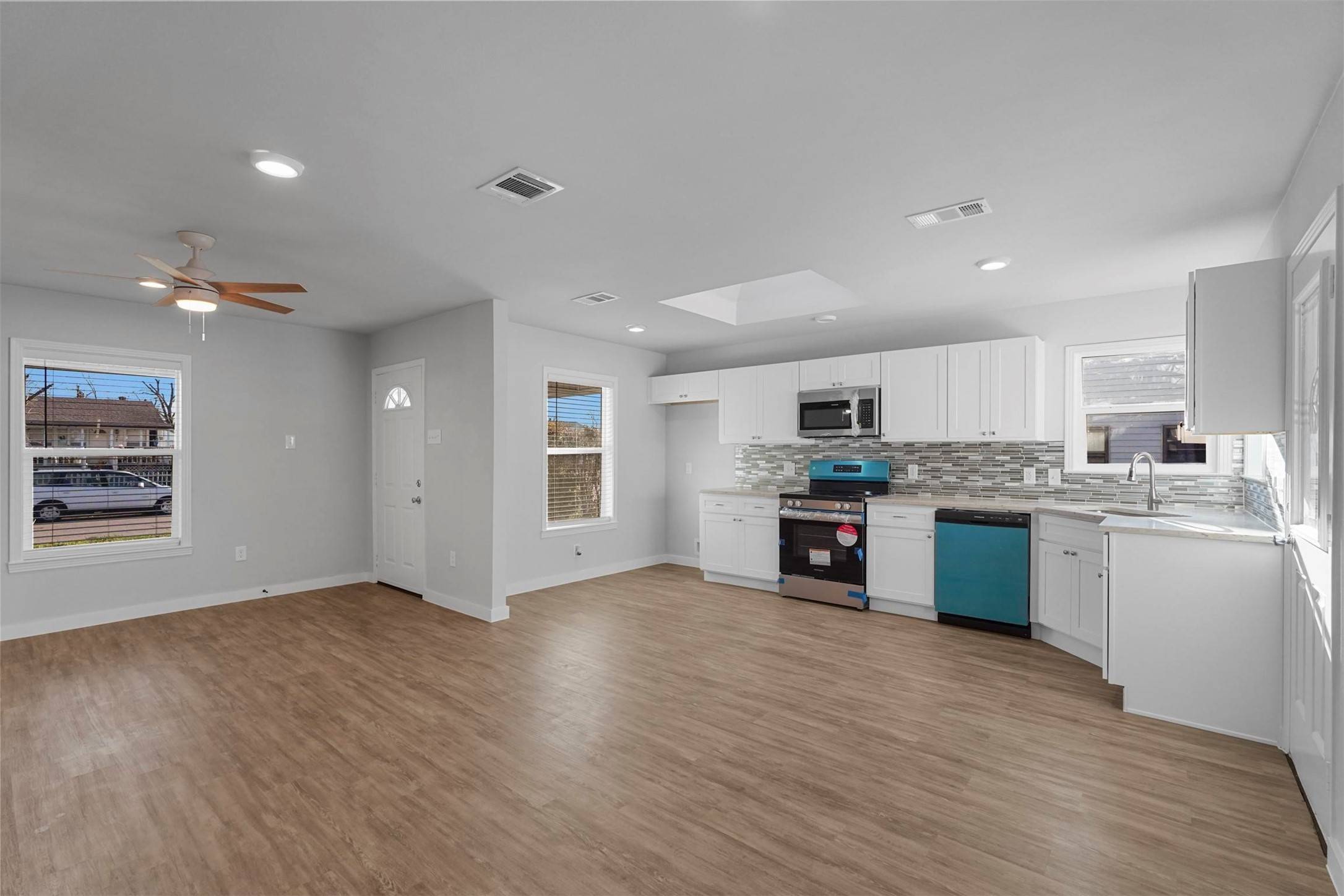 Garland, TX 75041,1529 Axe DR