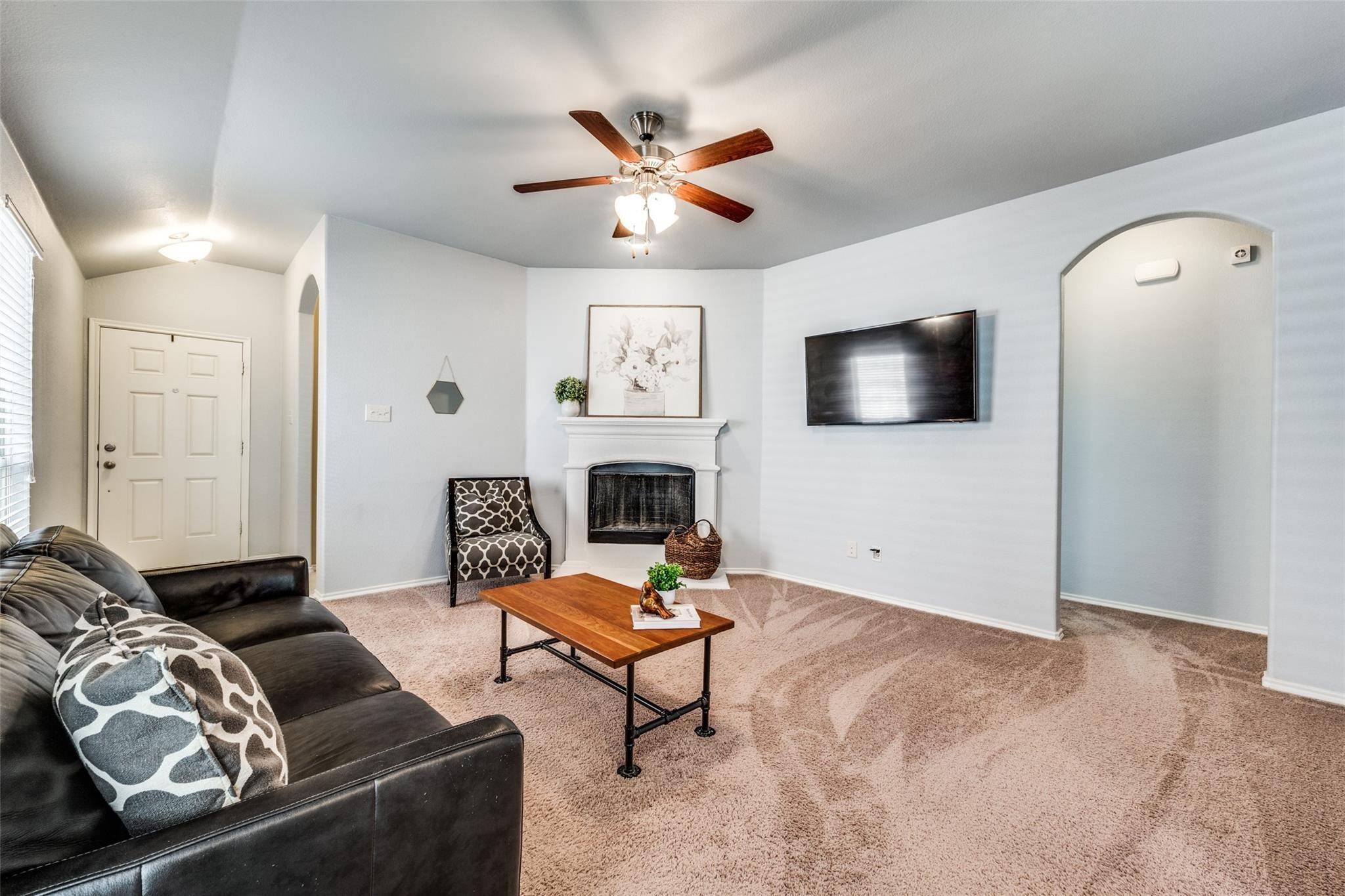 Aubrey, TX 76227,8829 Deadwood LN