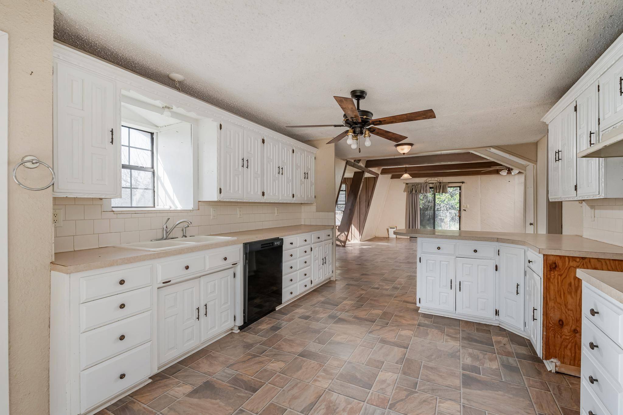 Buffalo Gap, TX 79508,950 Maxwell ST