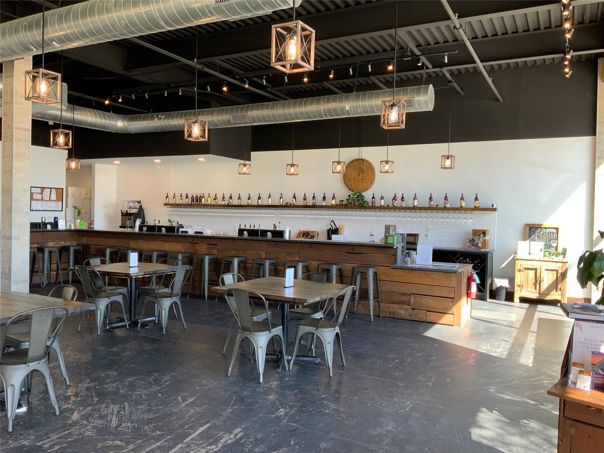 Roanoke, TX 76262,409 N Oak #100